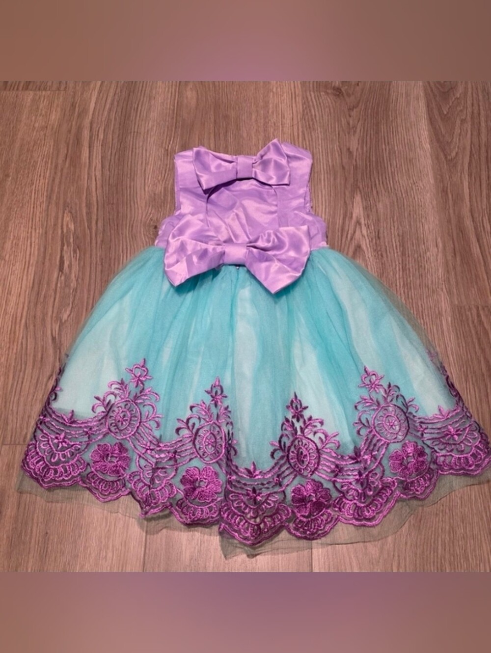 Dress - Picture 2 of 2